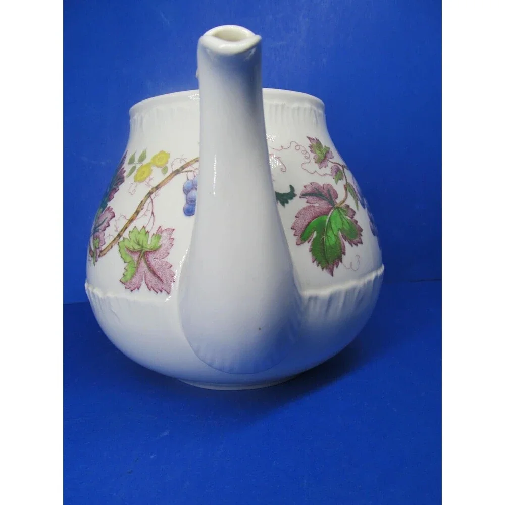 Wedgwood Of Etruria And Barlaston Jefferson Vine TK Porcelain China Teapot